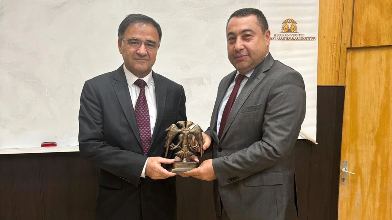 Selçuk Üniversitesinde ortak Türk alfabesi konuşuldu